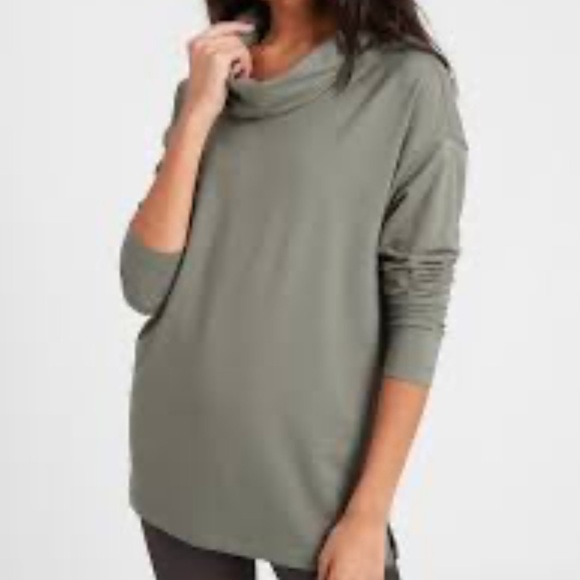 Banana Republic Sweaters - Banana Republic Olive Green Mockneck Lightweight Tunic Sweater Small